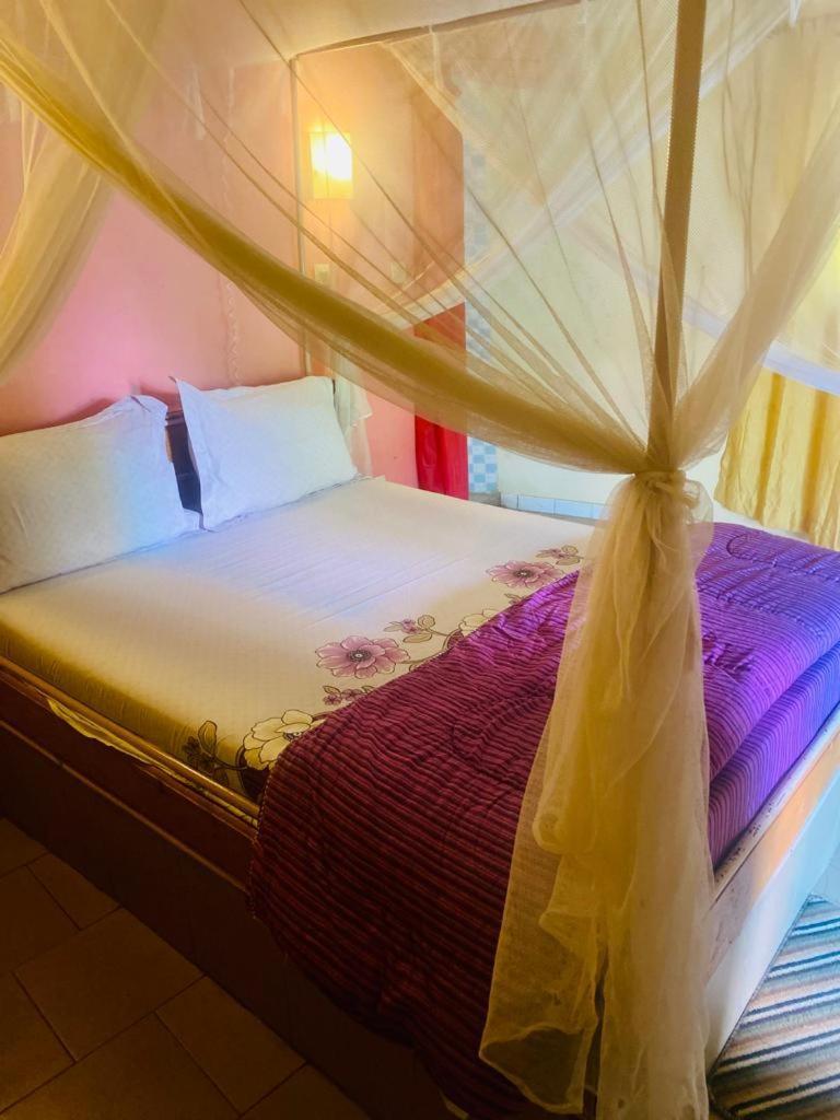 Hotel Toolbi Niaga Kültér fotó